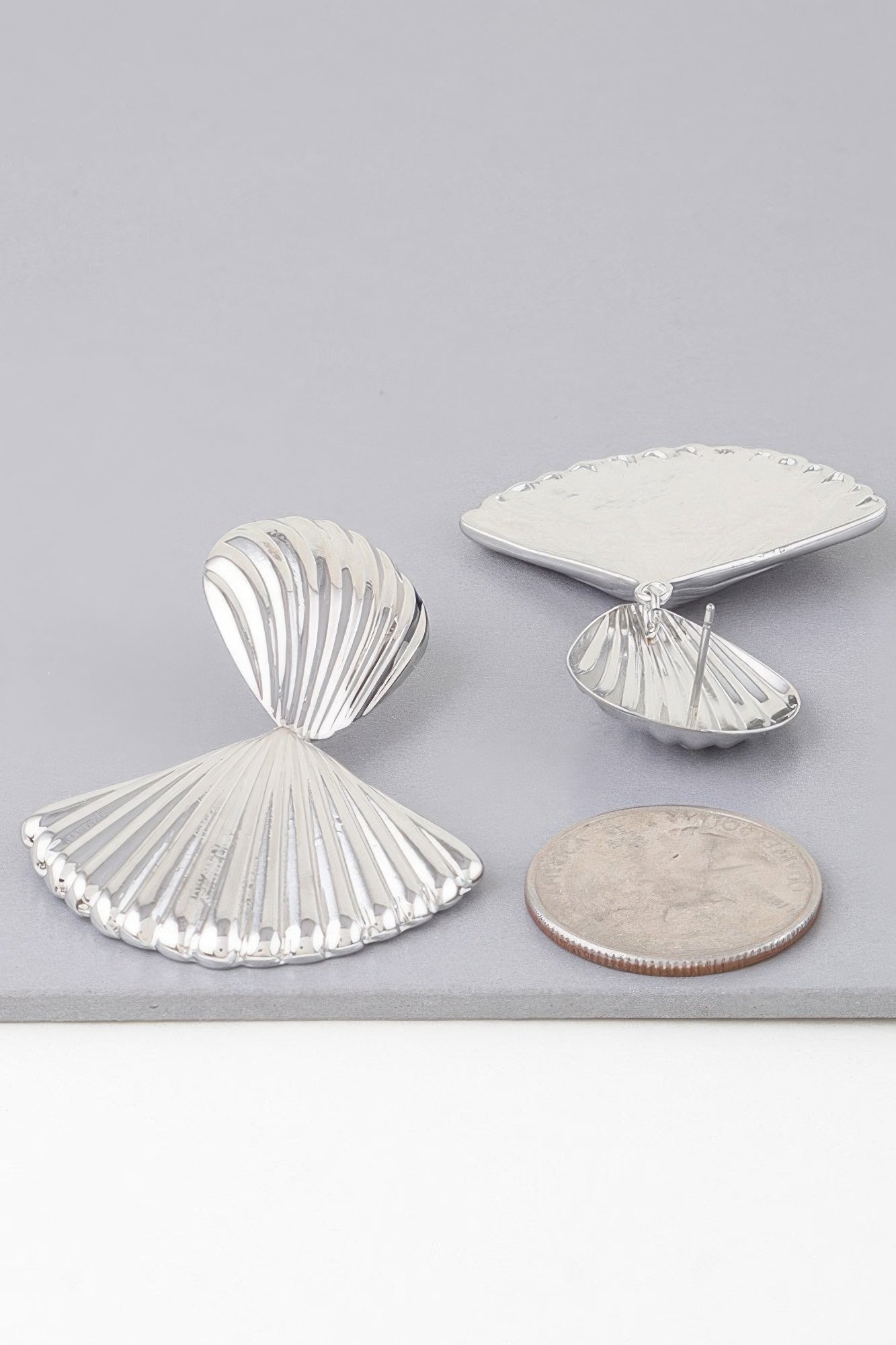 Shiny Ribbed Clam Shell Earrings