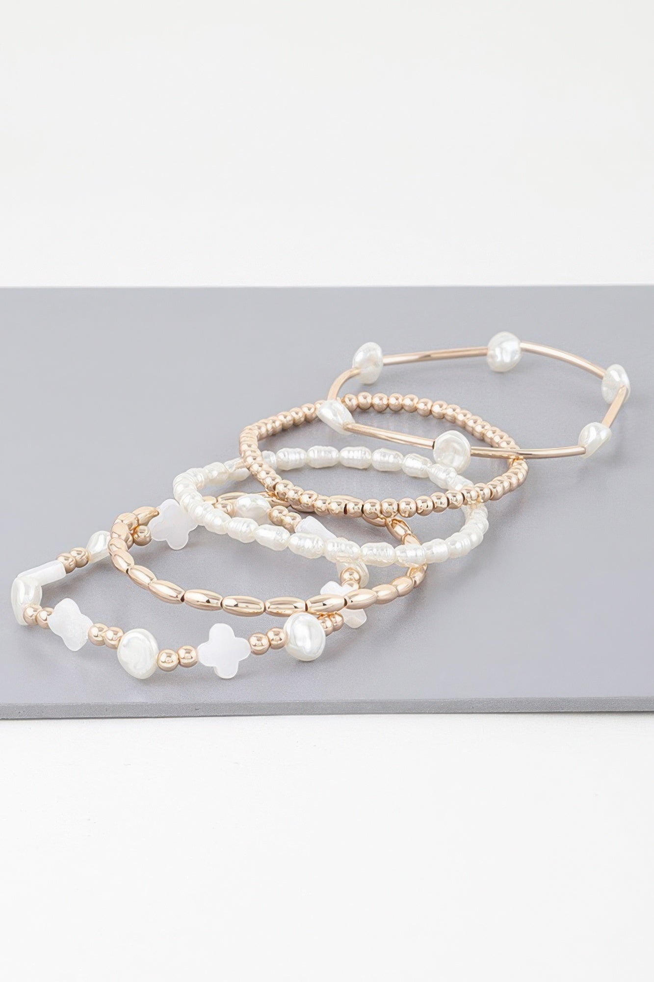 Multi Pearl Clover Beaded Bracelet