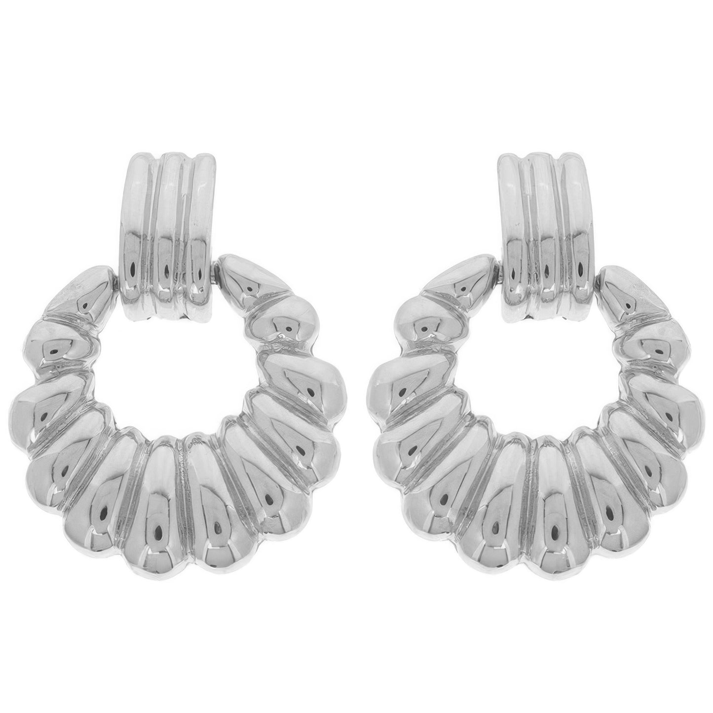Scallop Pattern Crescent Hoop Earrings