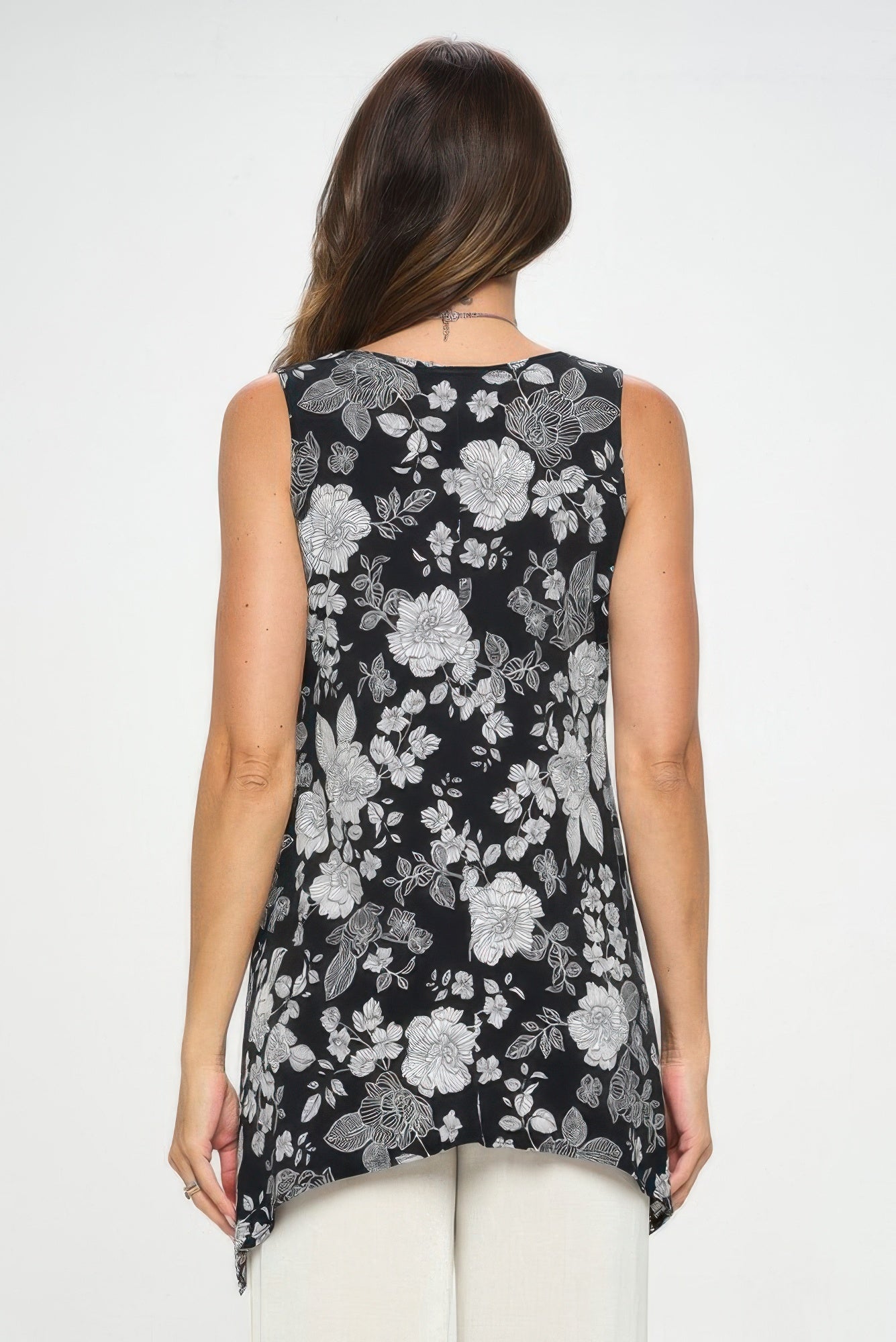 Plus Size Hit Shark Bite Hem Tank
