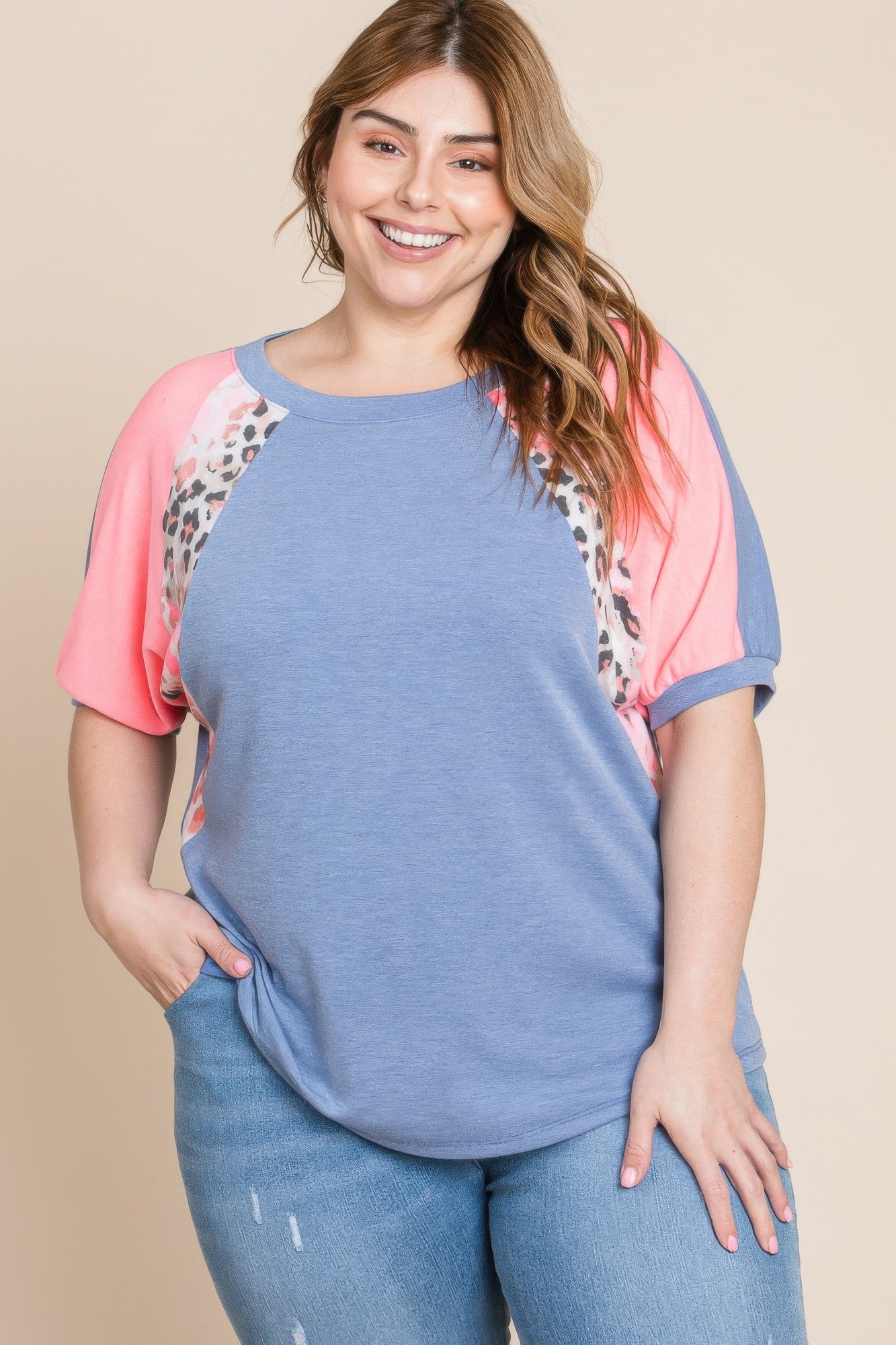 Plus Size Neon Animal Print Contrast Casual Top