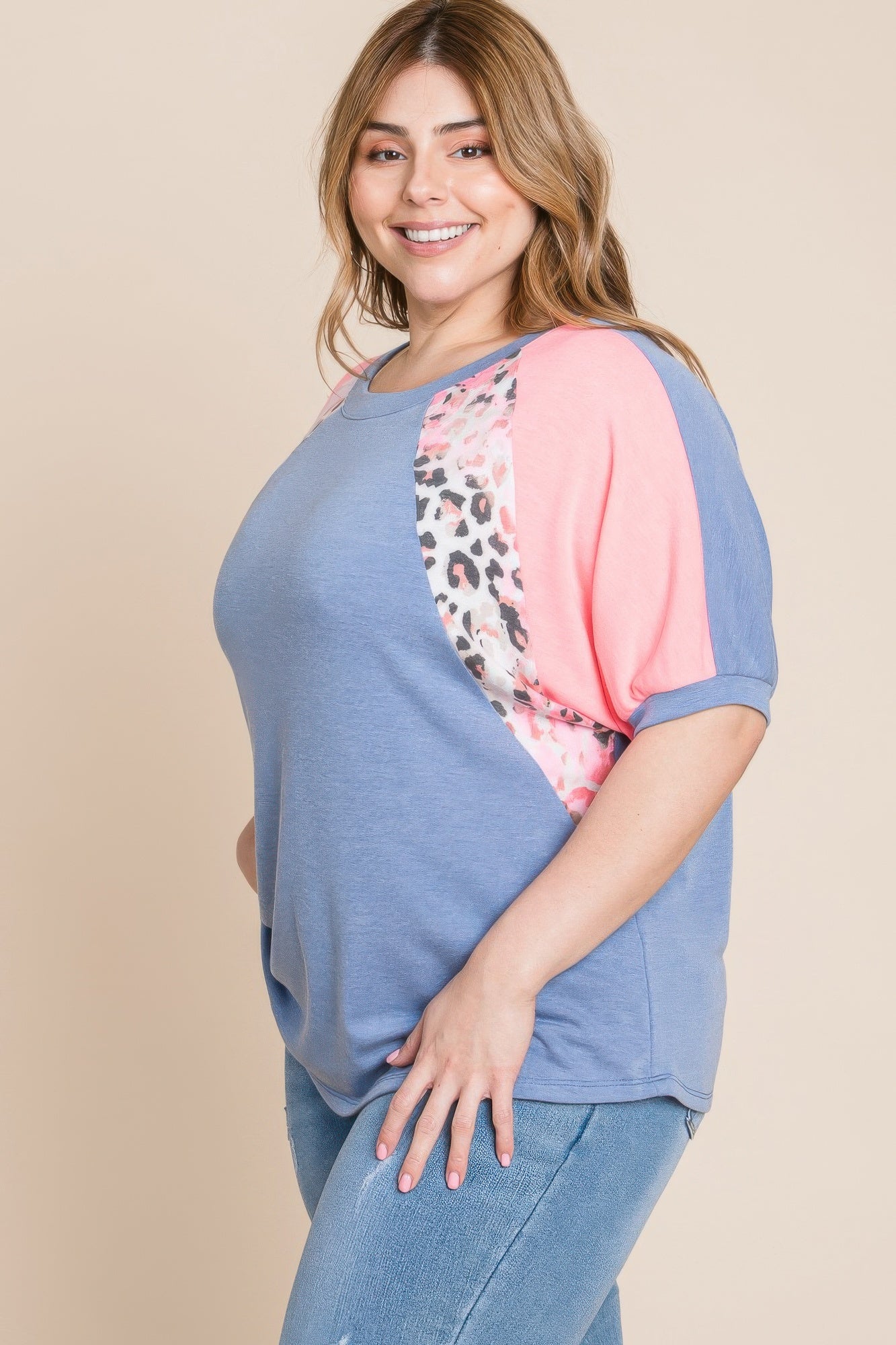 Plus Size Neon Animal Print Contrast Casual Top