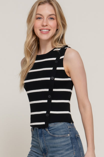Sleeveless Diagonal Shape Stripe Spring Sweater         