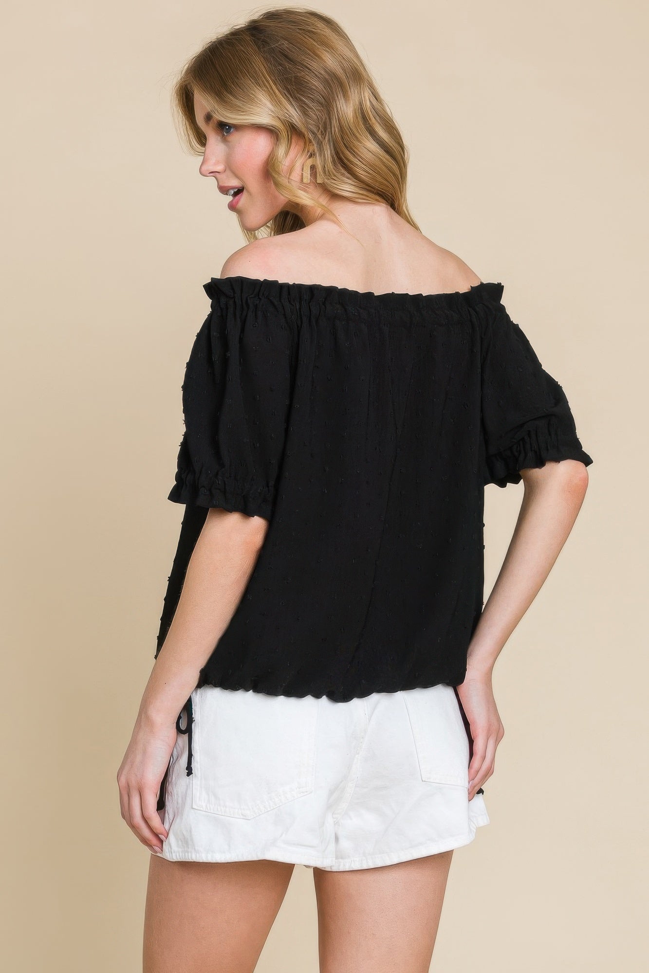 Airflow Dot Off-shoulder Fashion Top       