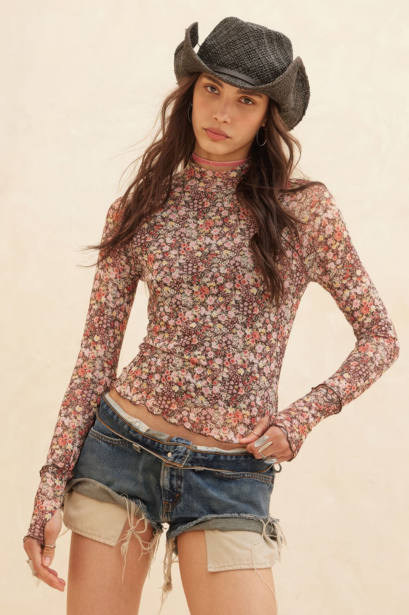 Floral-print Mesh Cropped Mock-neckthumbhole Top               