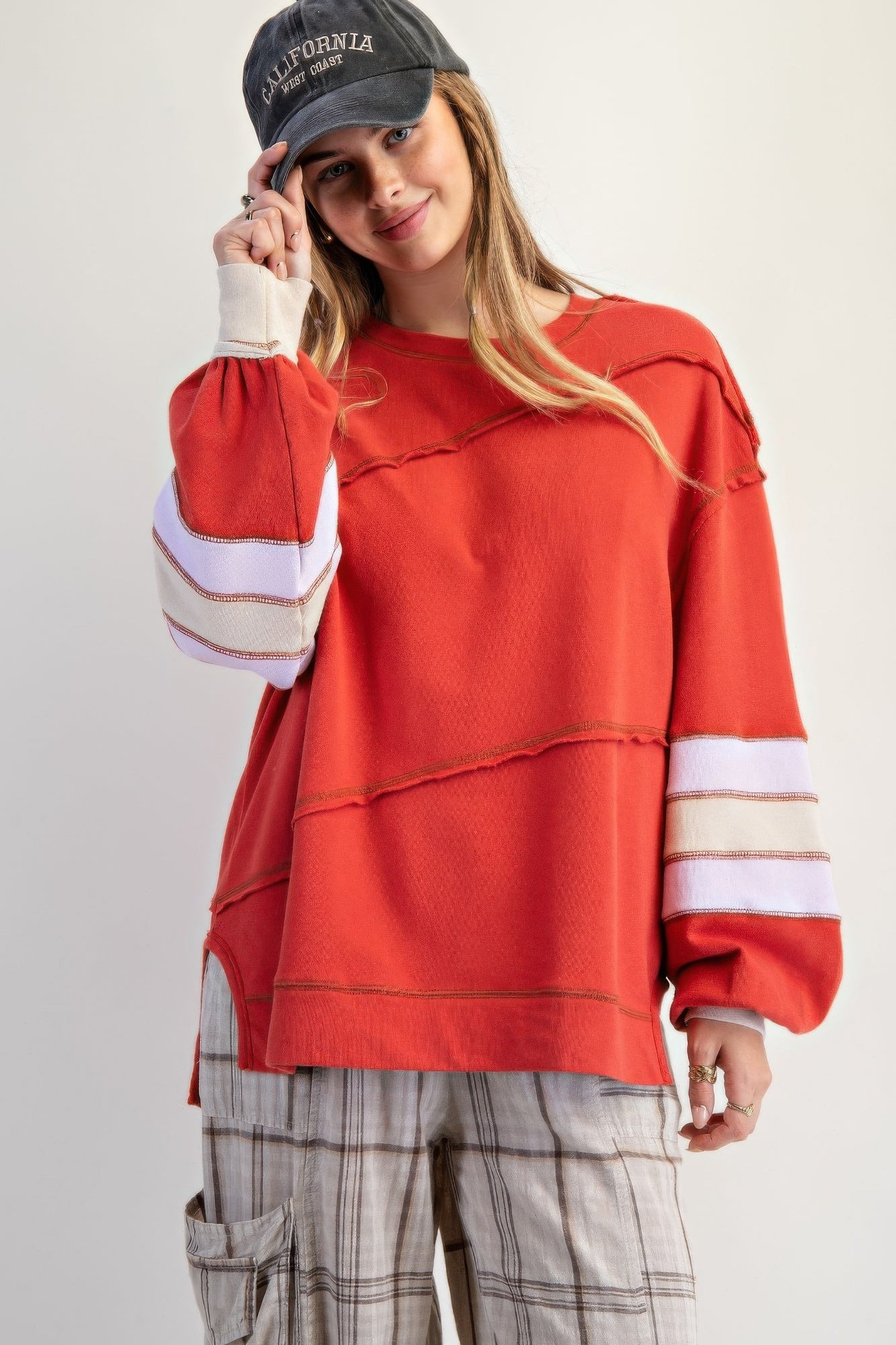 Color Mix Embroidered Washed Pullover       