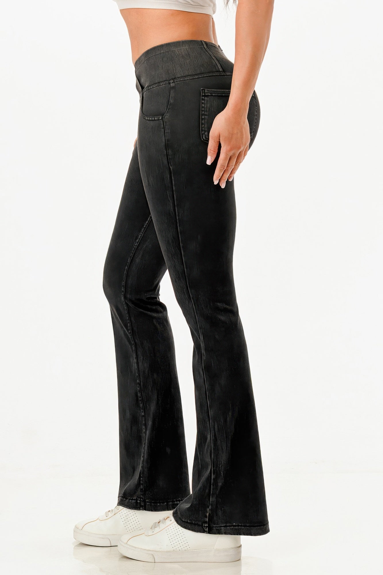 Light Weight Flare Jeans            