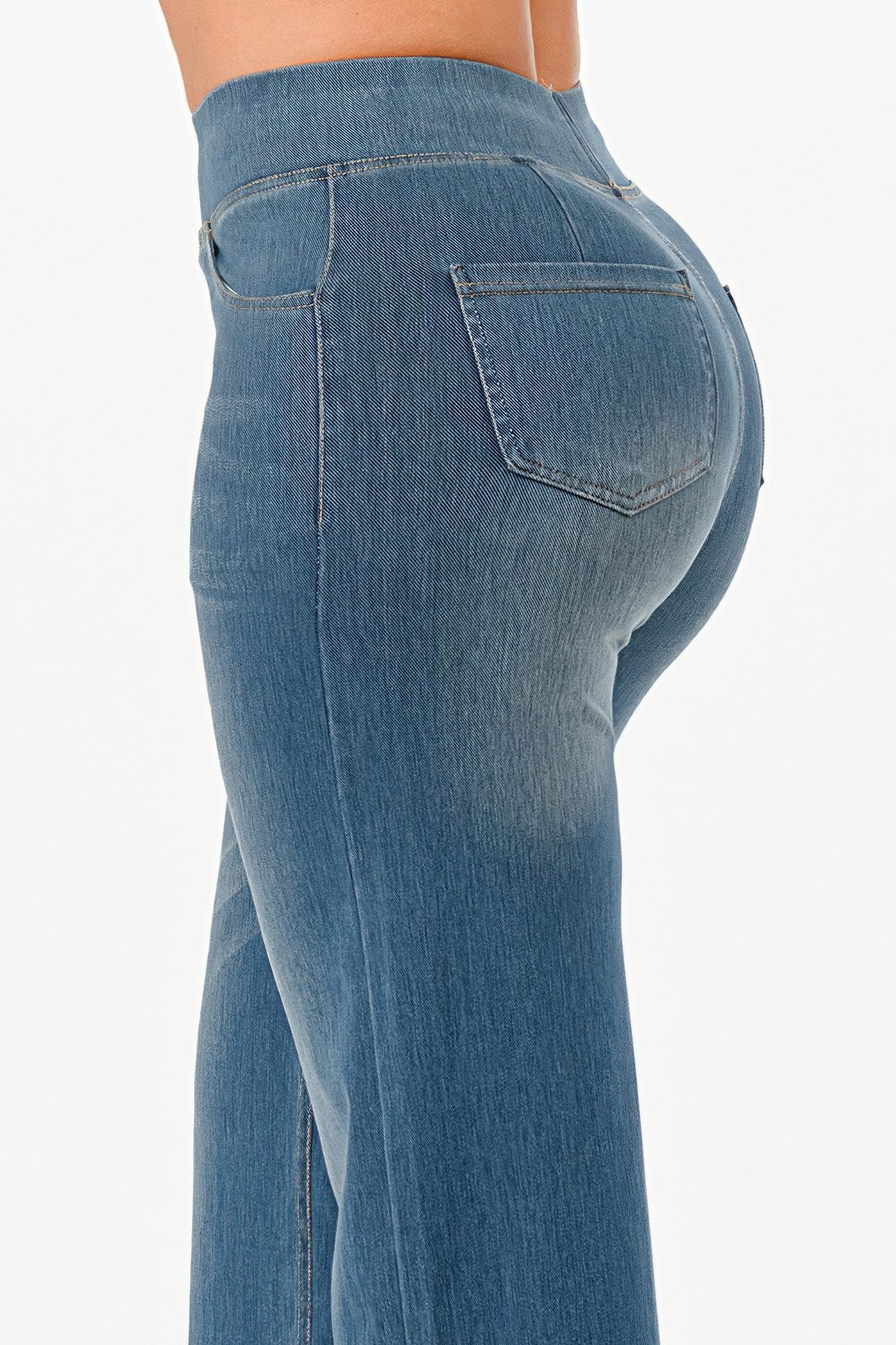 Ultra Soft Flare Baggy Jeans            
