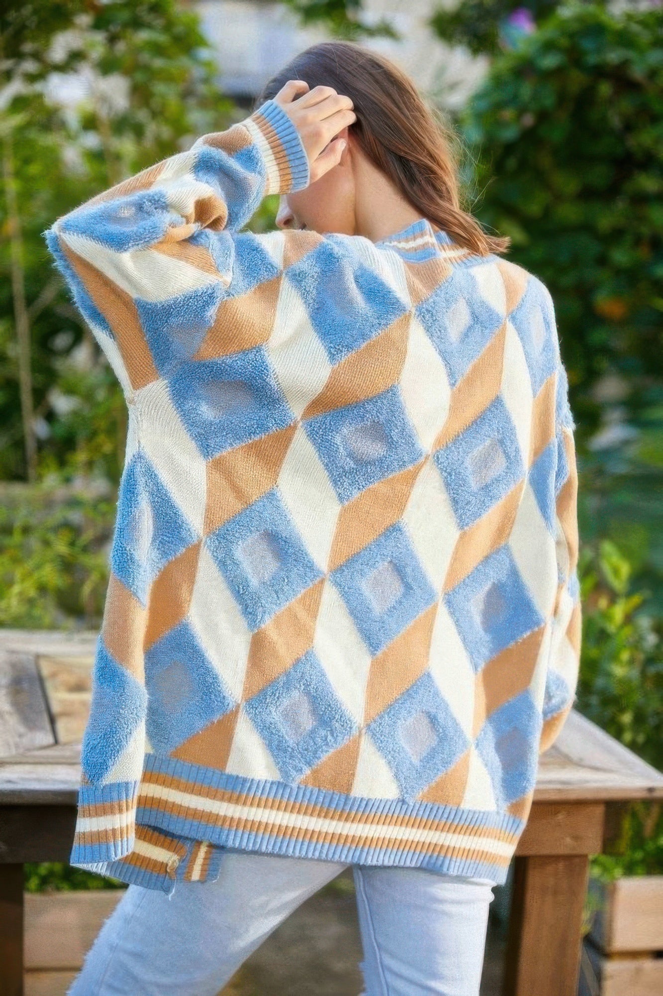 Diamonds Pattern Cardigan        