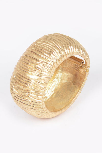 Cast Metal Spring Hinge Cuff