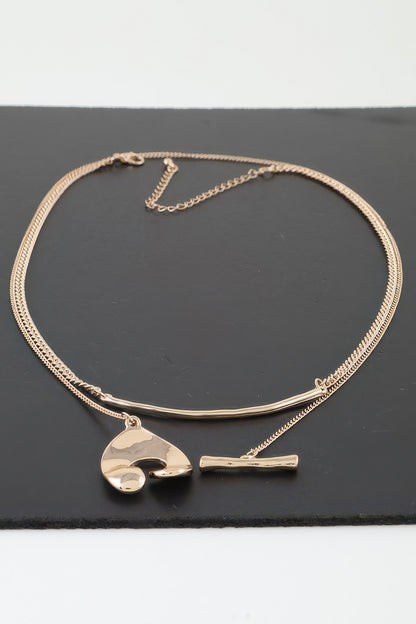 Toggle Hook Chain Necklace