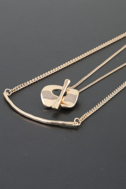 Toggle Hook Chain Necklace
