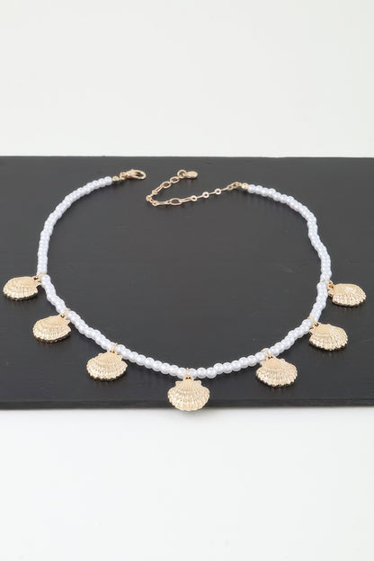 Clamshell Charm Pearl Necklace