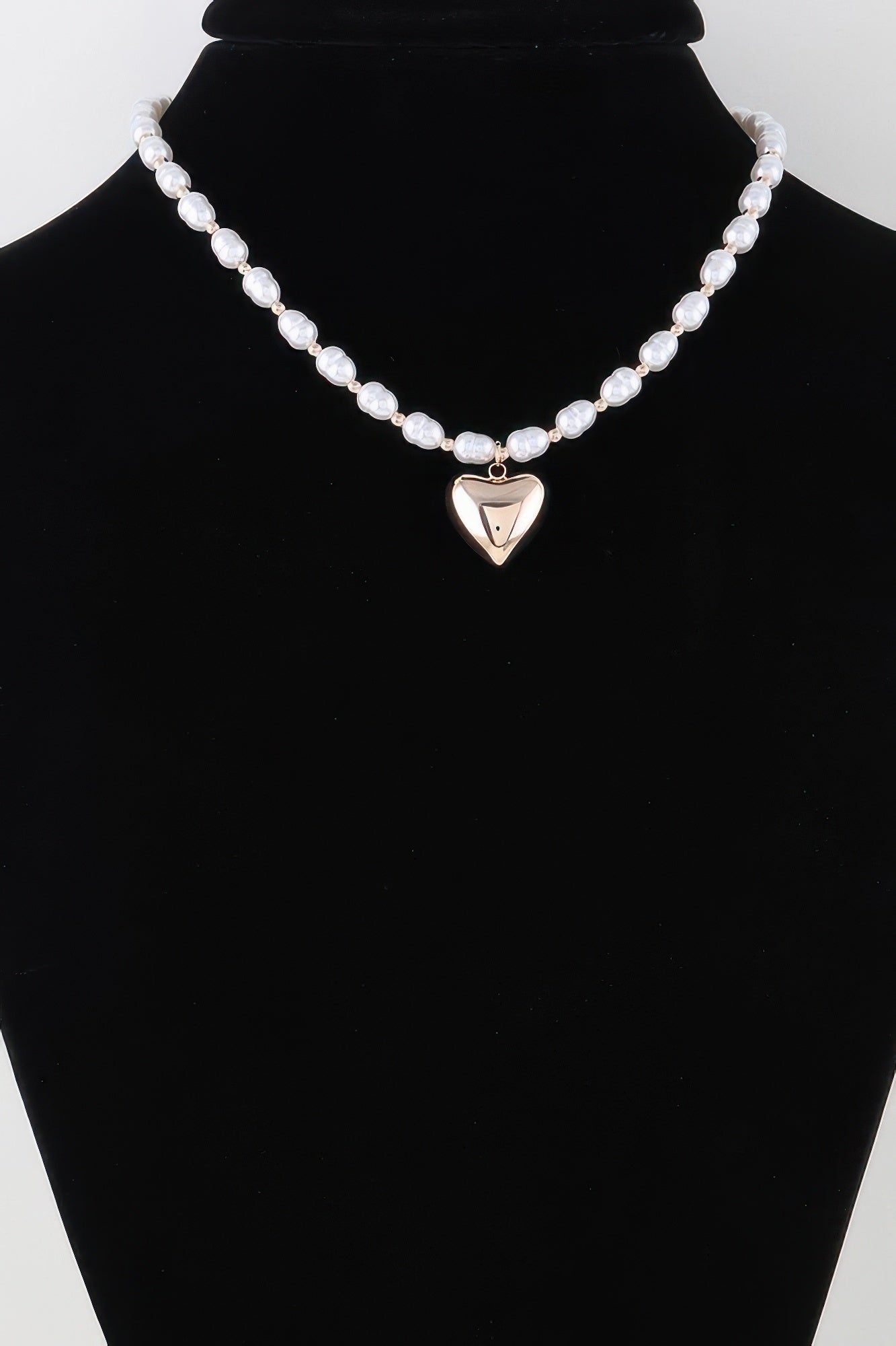 Shiny Heart Pearl Beaded Necklace