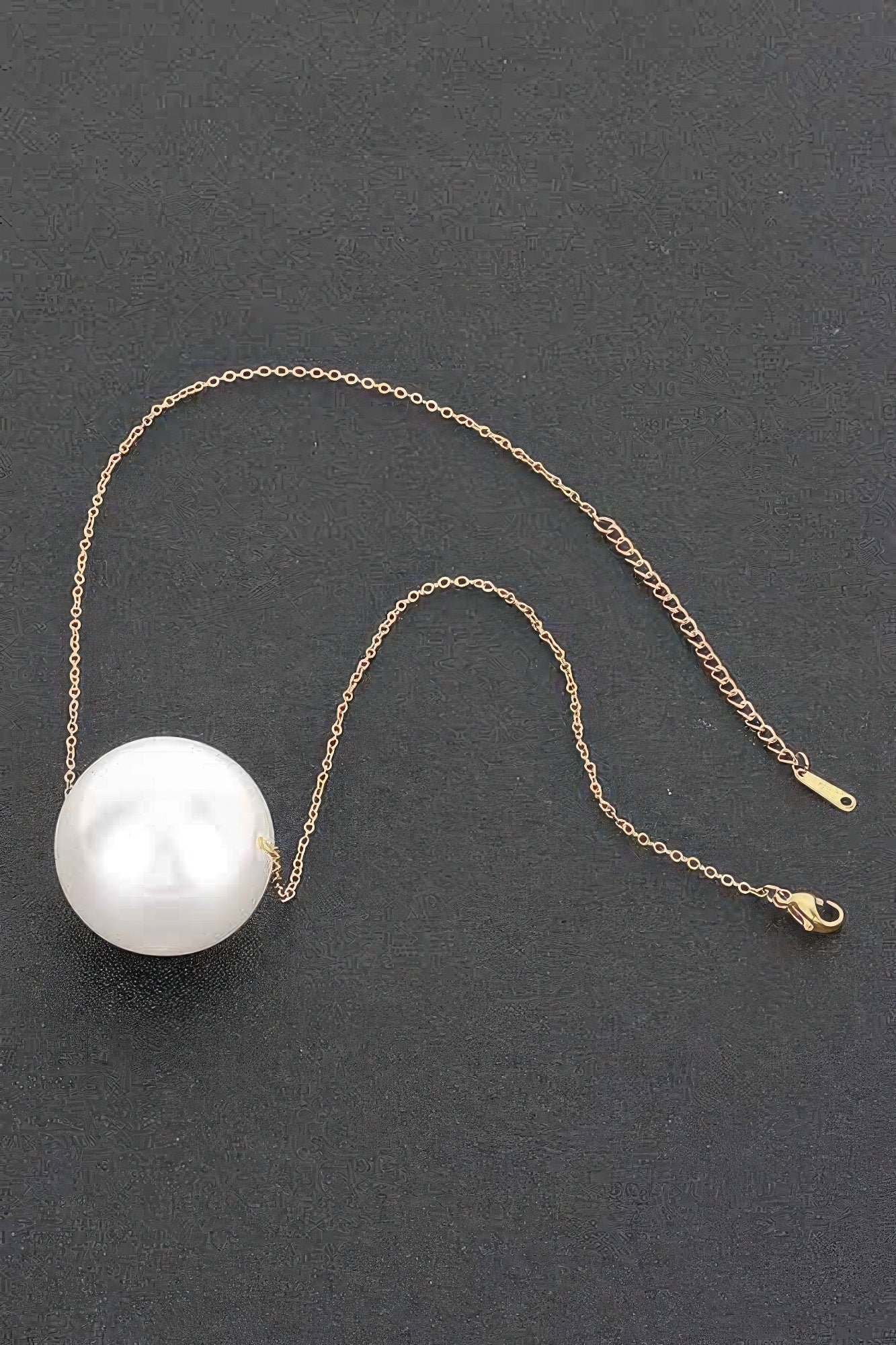 Round Faux Pearl Necklace