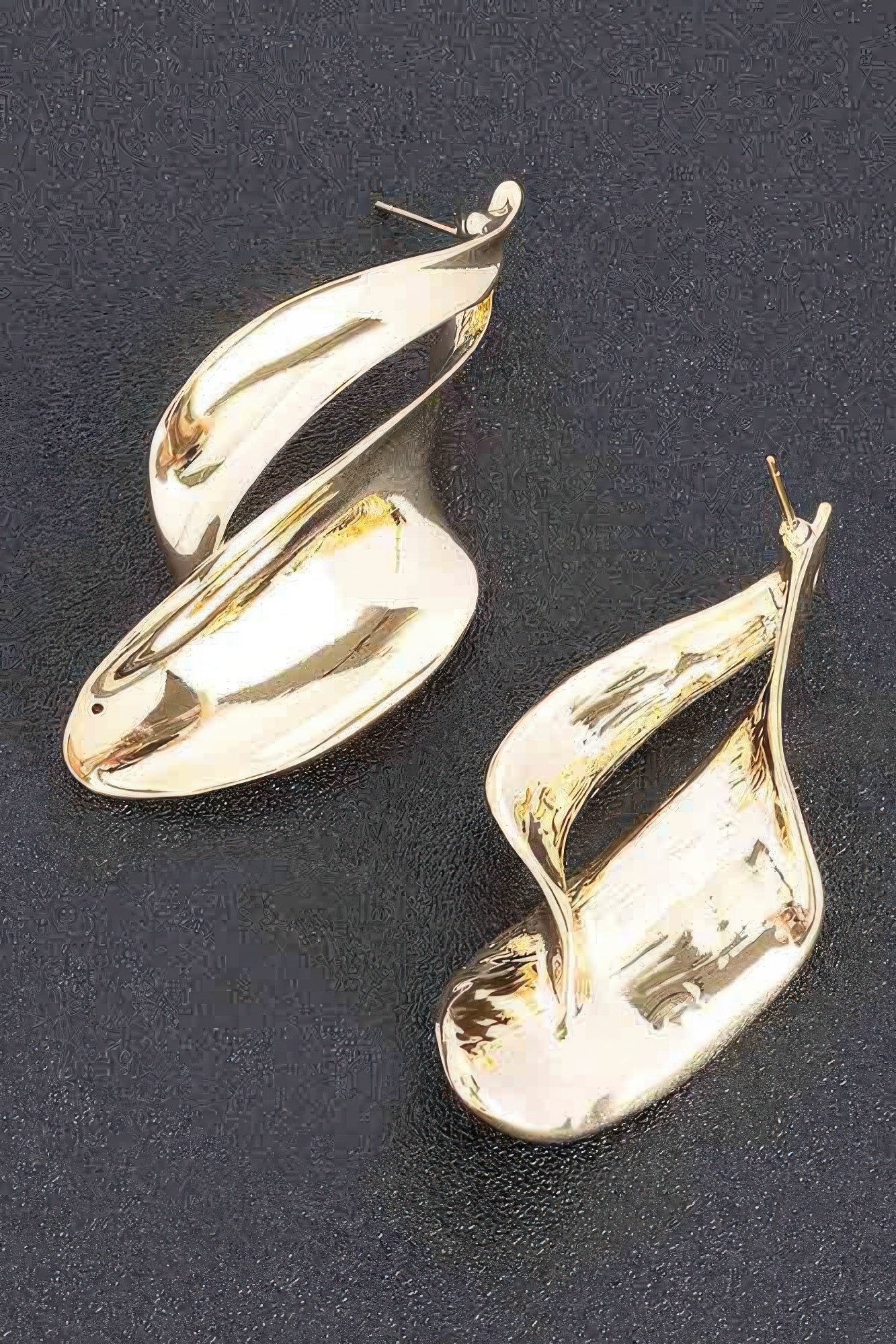 Metal Vintage Earring