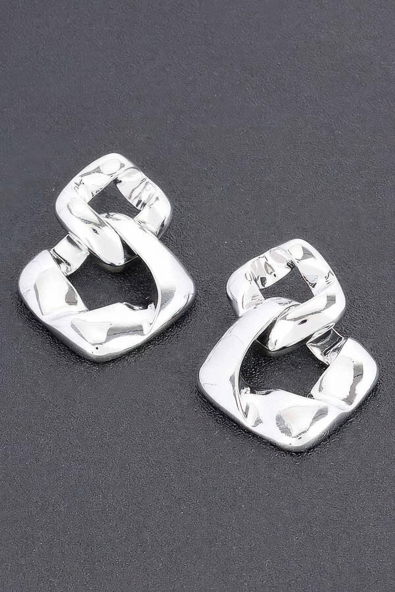 Metal Vintage Earring