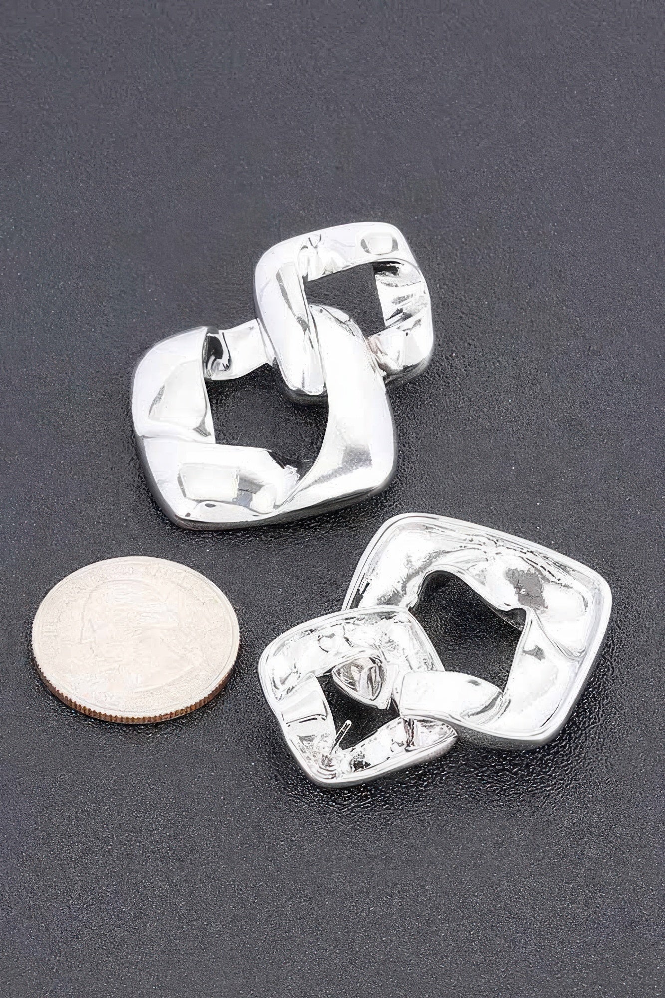 Metal Vintage Earring