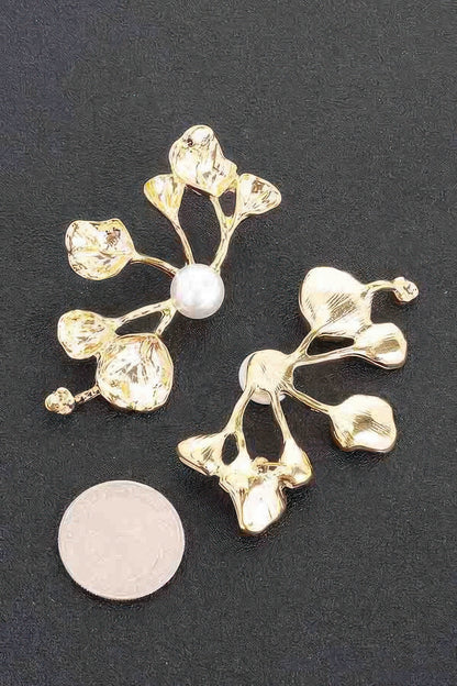 Faux Pearl Metal Flower Earring