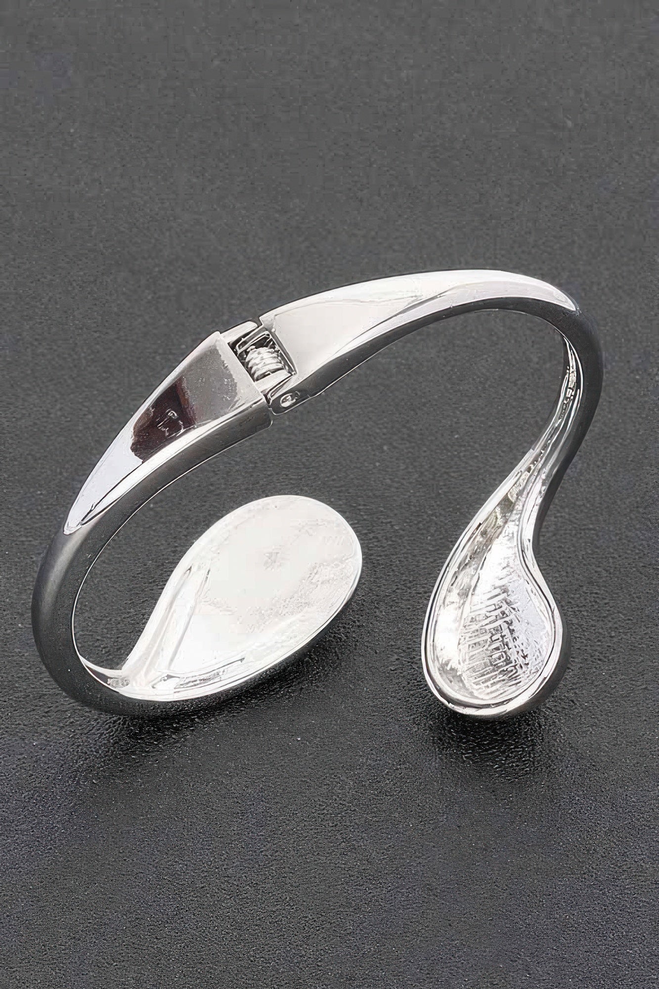 Metal Spring Hinge Cuff