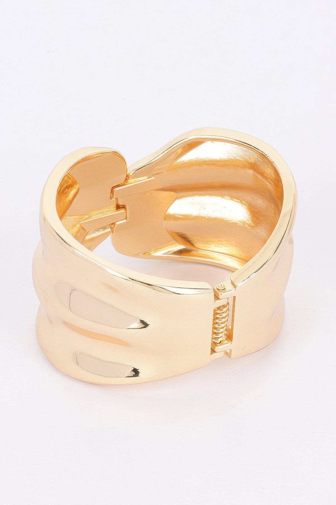 Golden Circle Elegance