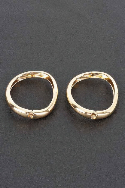 Curved Elegance Bracelet