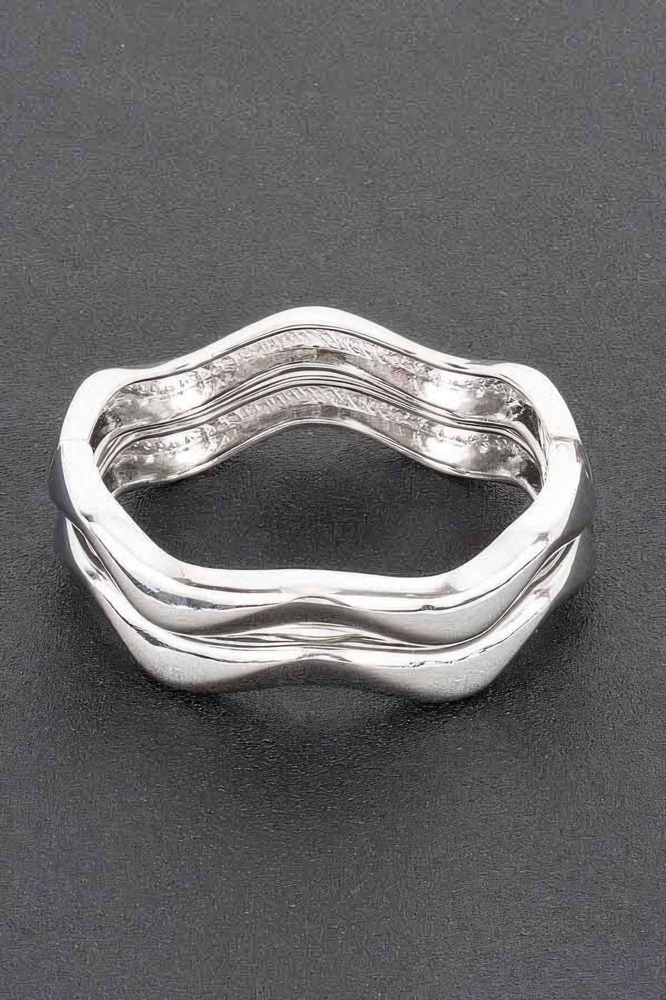 Curved Elegance Bracelet