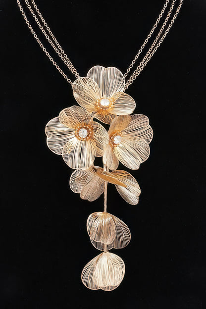 Metal Flower Necklace