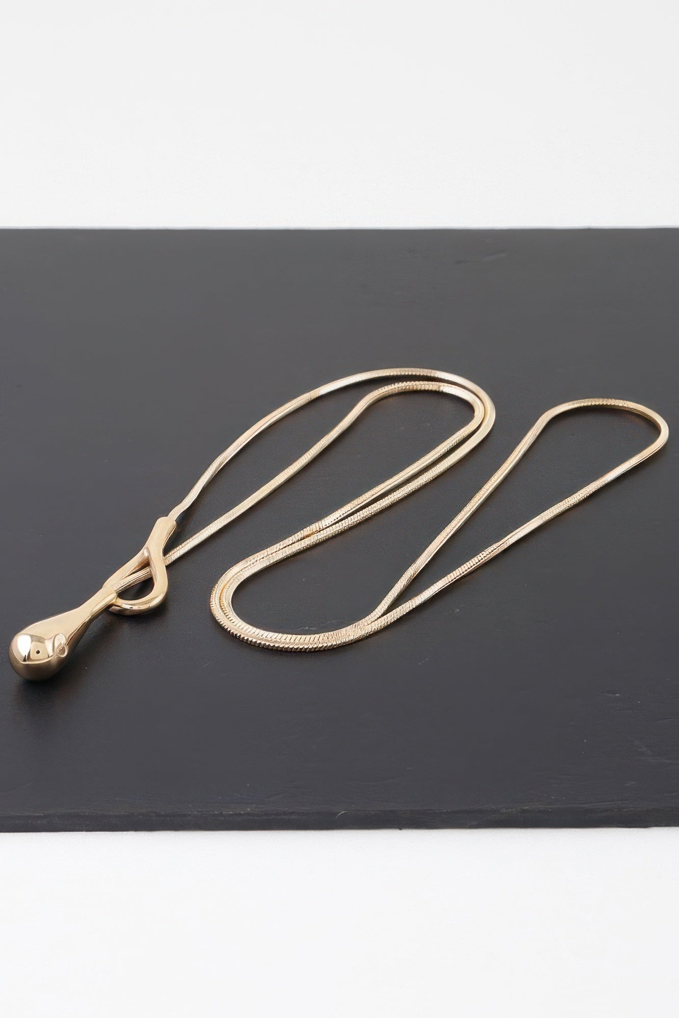 Ultra Teardrop Toggle Necklace