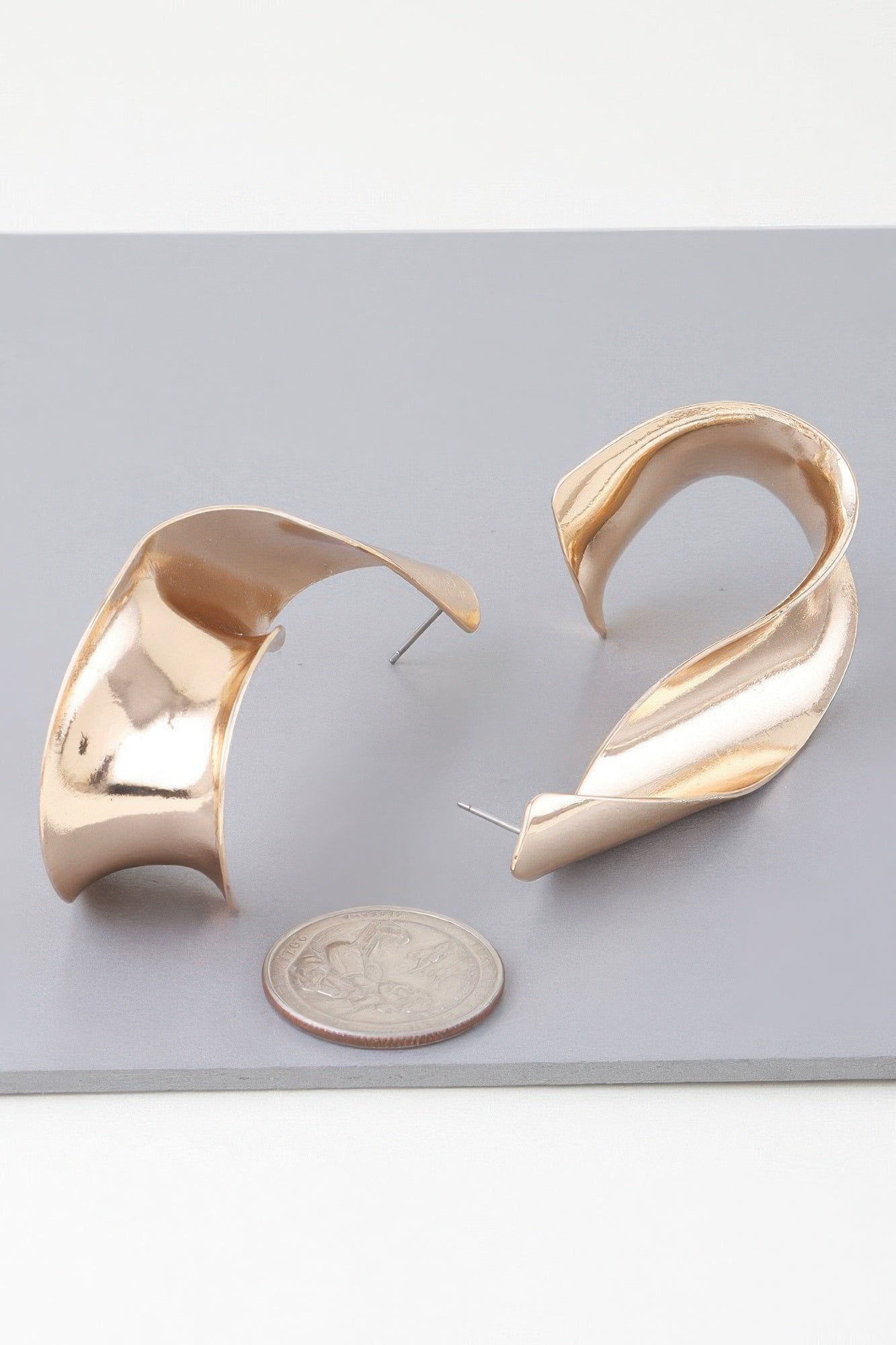 Abstract Shiny Twisted Plate Earrings