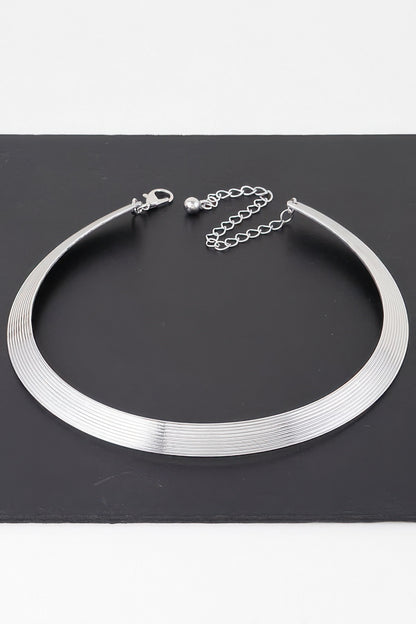 Shiny Modern Choker Necklace