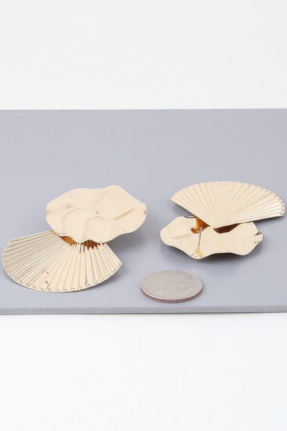 Shiny Shell Disc Earrings