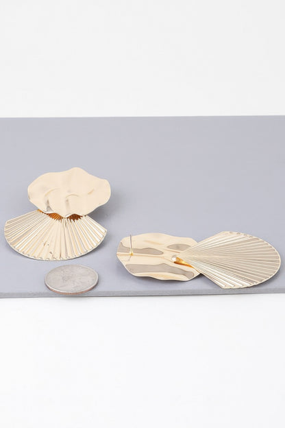 Shiny Shell Disc Earrings