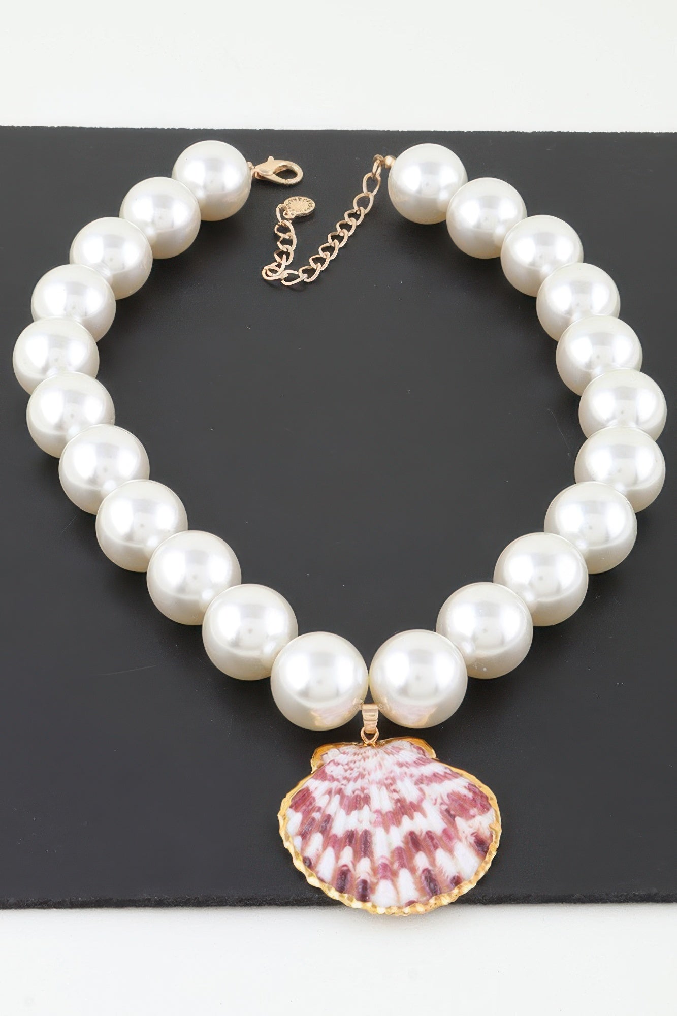 Shiny Pearled Seashell Necklace