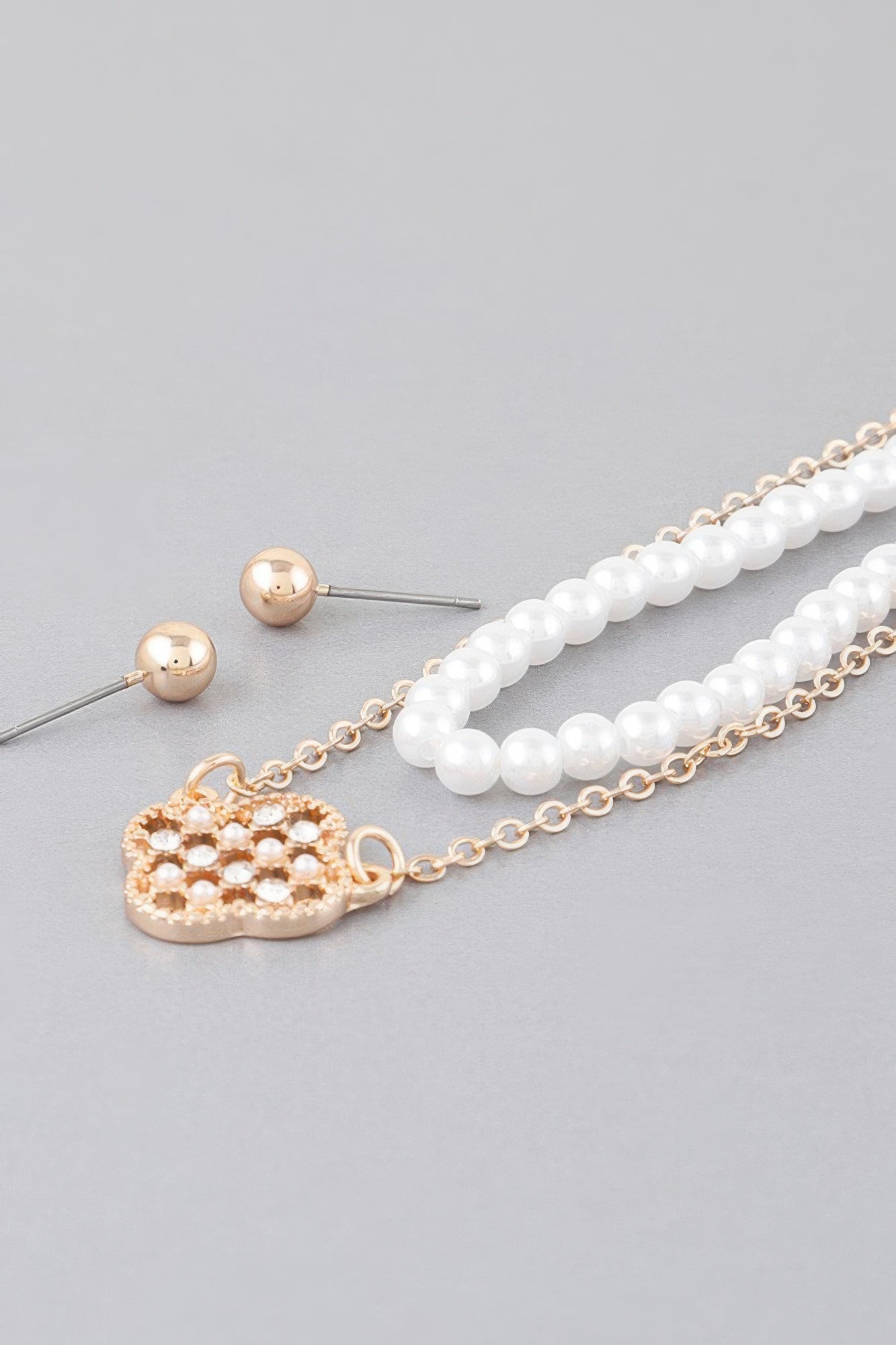 Checkered Clover Pearl Chain Necklace