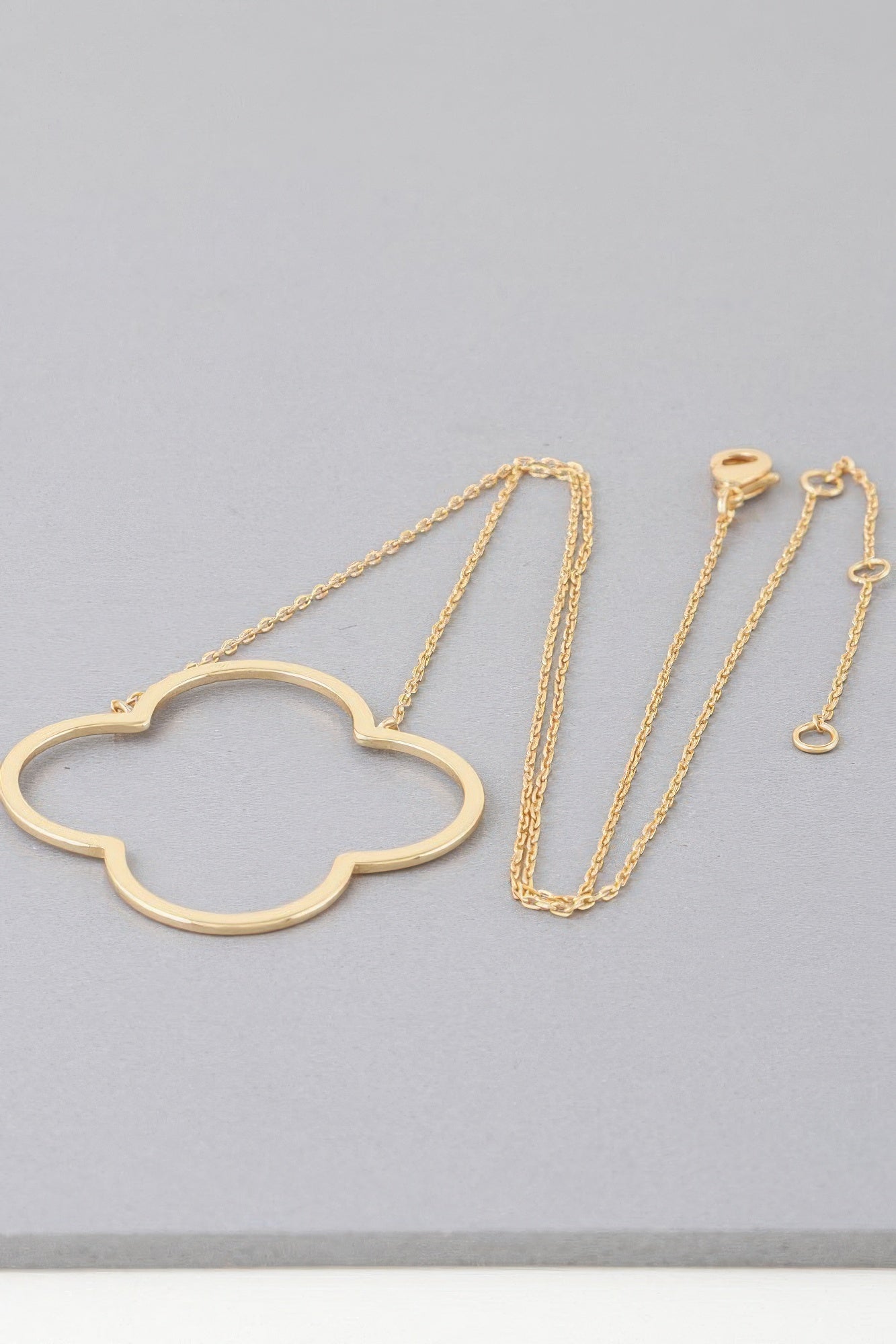 Modern Open Clover Pendant Necklace