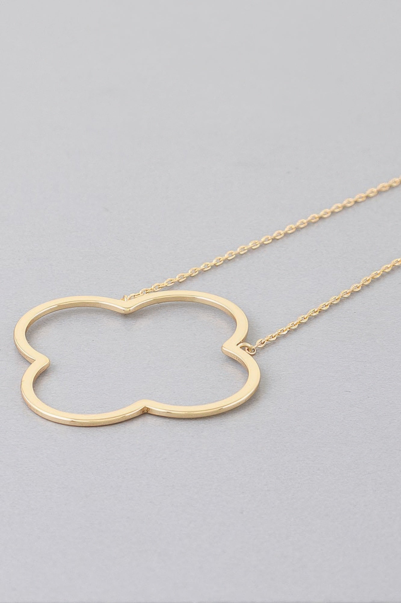 Modern Open Clover Pendant Necklace