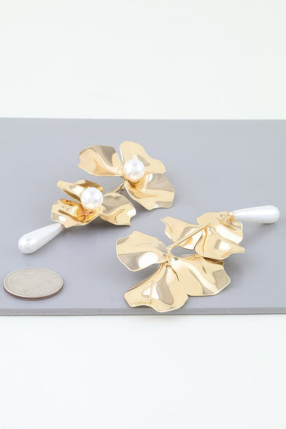 Shiny Pearled Flower Drop Earrings