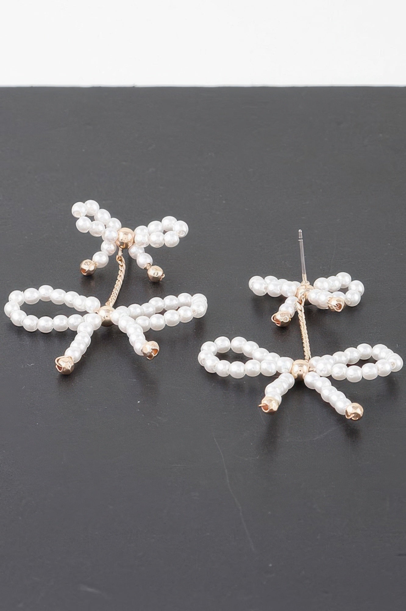 Double Pearl Ribbon Curb Chain Stud Earrings