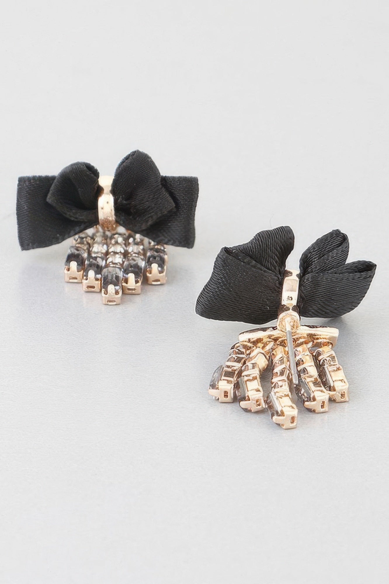 Shiny Rhinestone Curtain Drop Ribbon Stud Earrings
