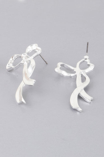 Shiny Cloud Ribbon Earrings