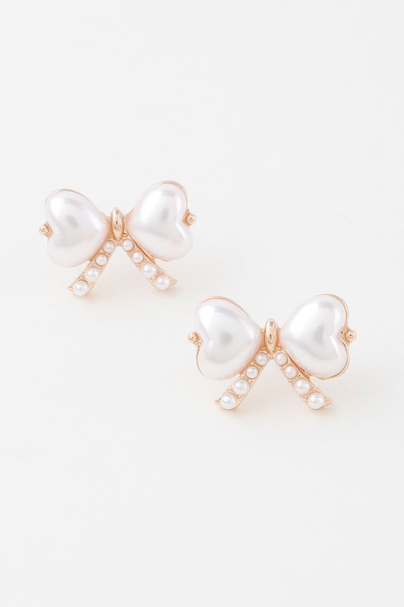 Heart Pearl Ribbon Earrings