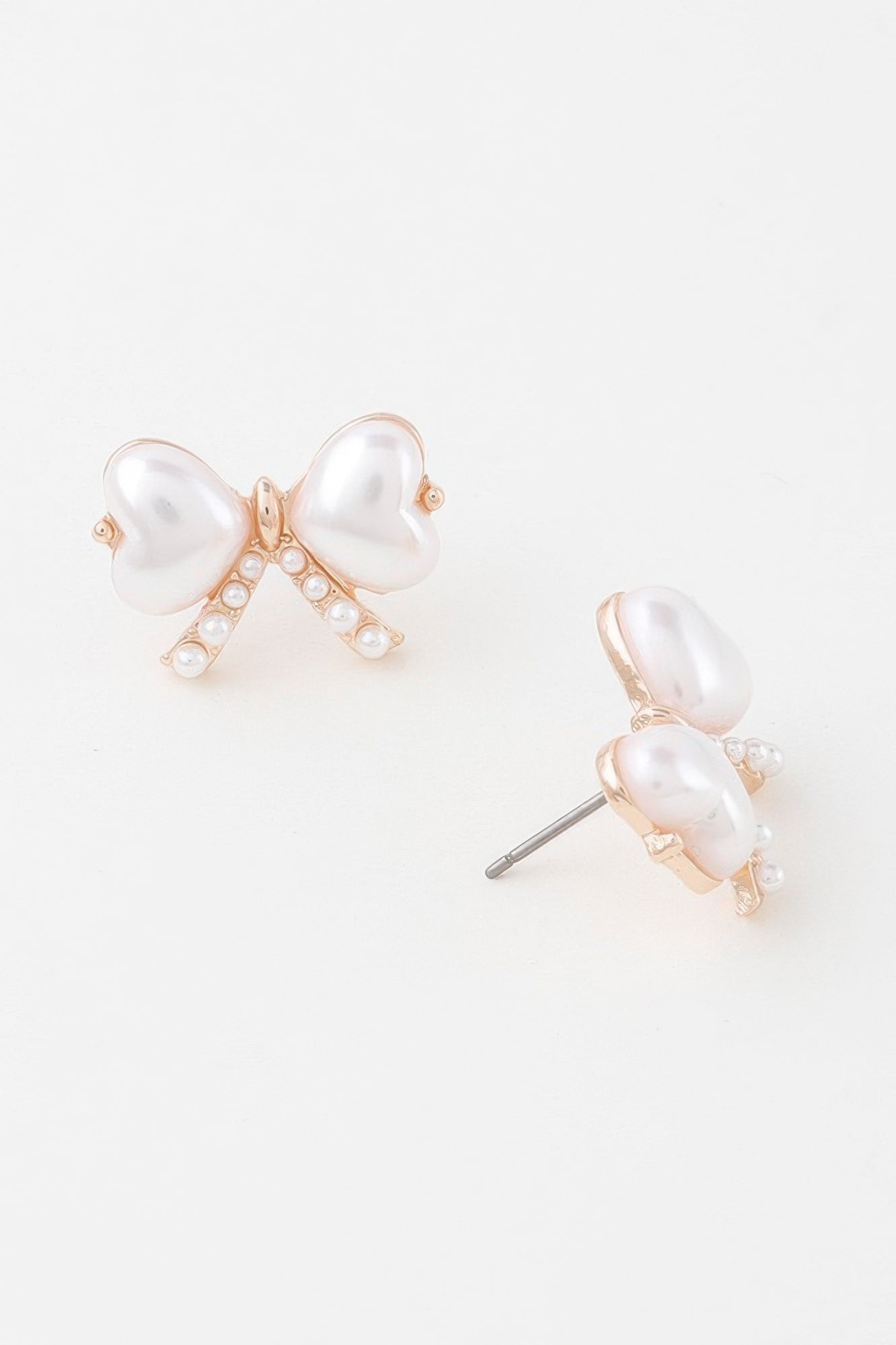Heart Pearl Ribbon Earrings