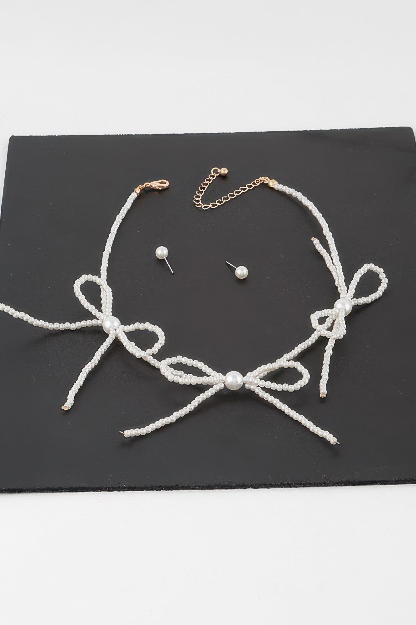 Triple Pearl Ribbon Necklace