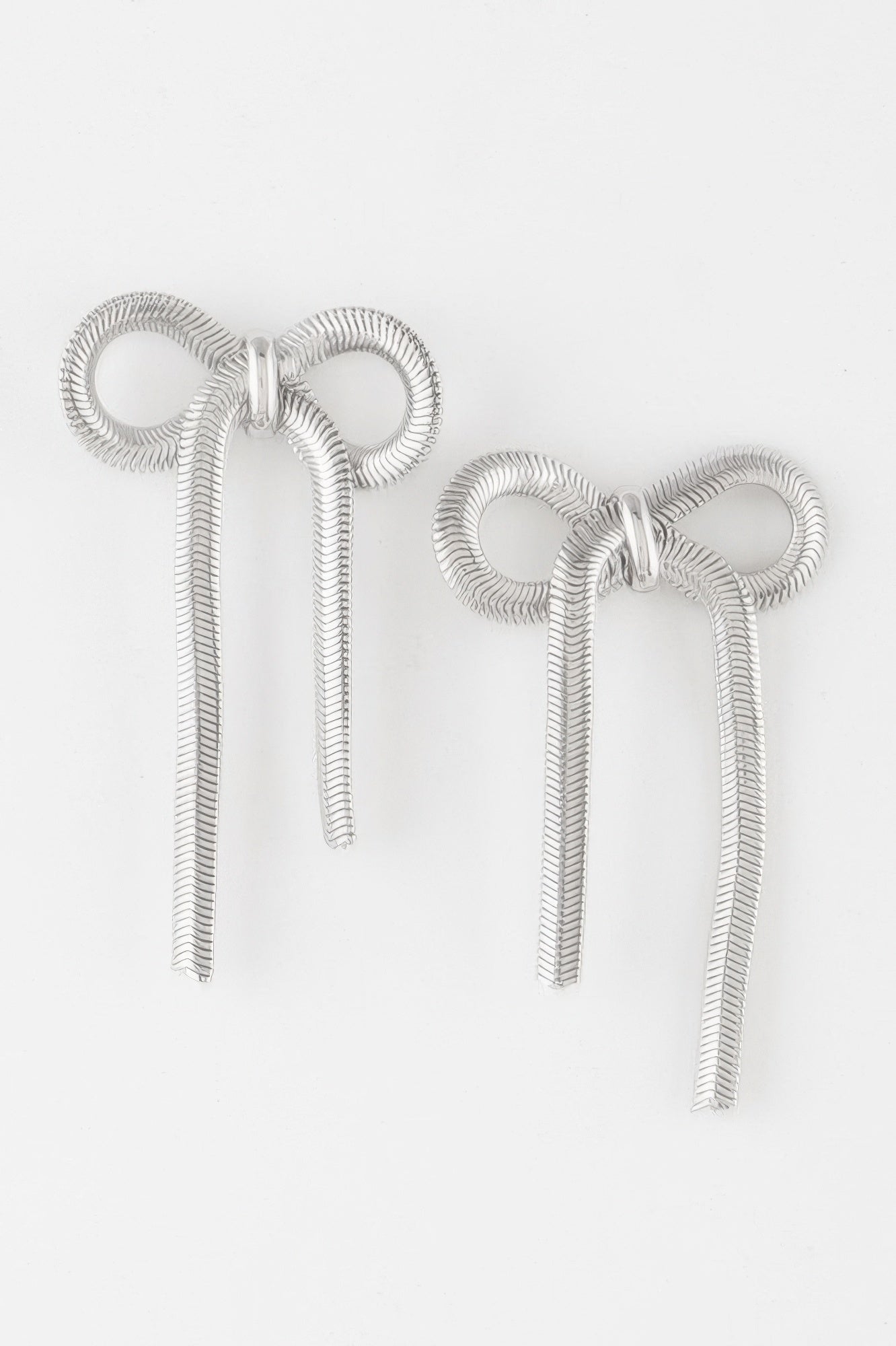 Snake Chain Ribbon Earrings
