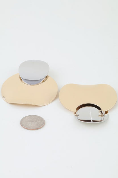 Shiny Minimal Petal Drop Earrings