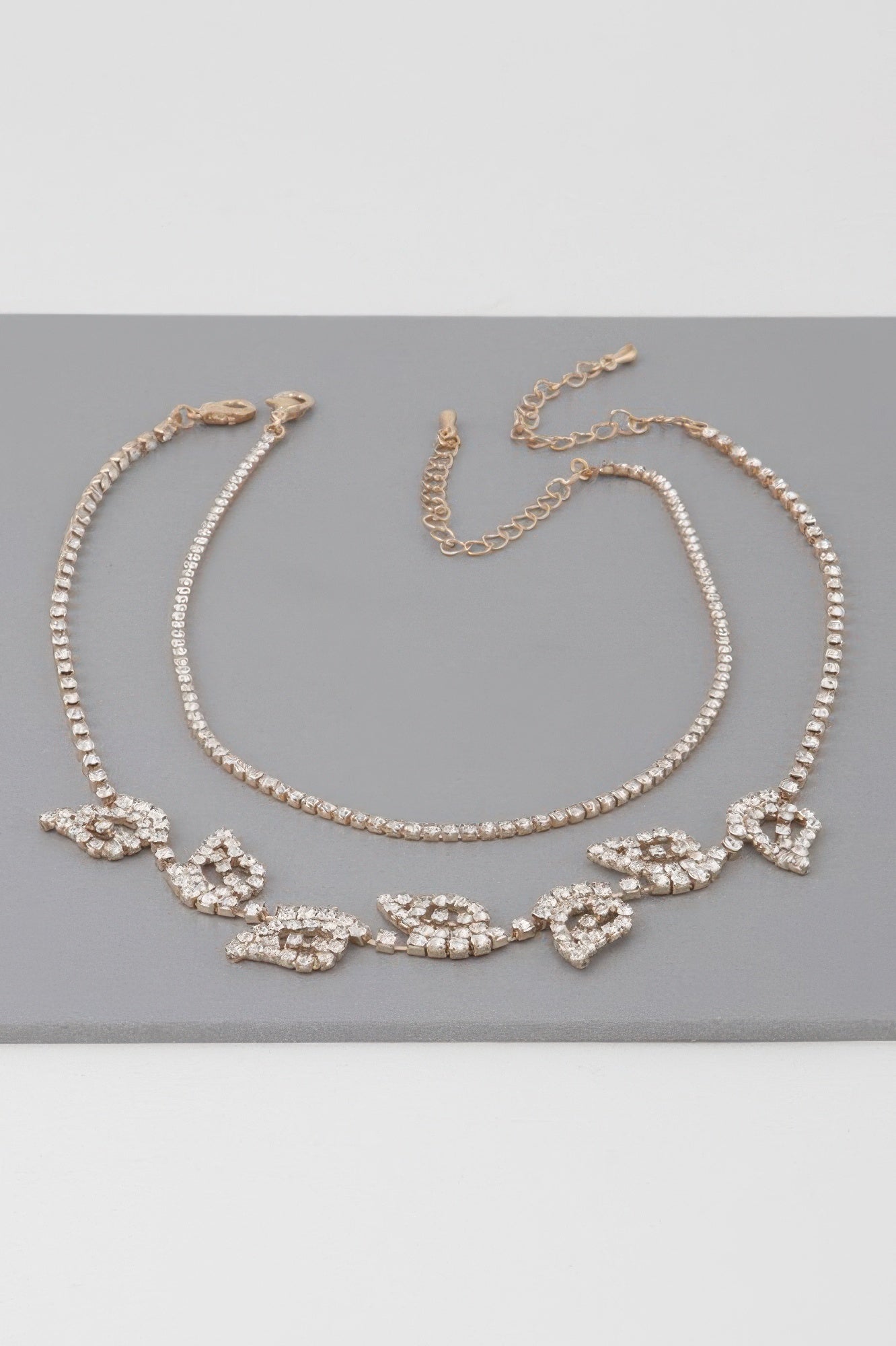 Rhinestone Leafs Choker Necklace 