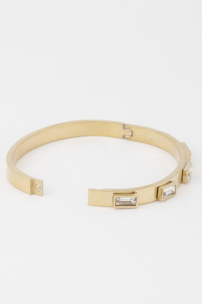 Multi Crystal Clasp Bracelet 