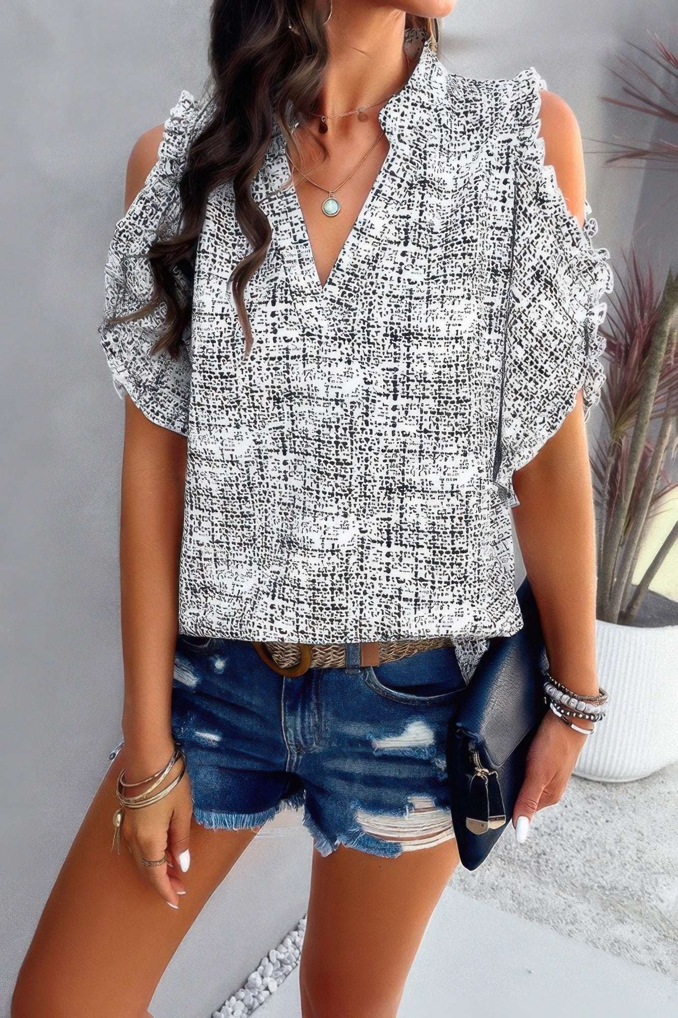 Printed Mandarine Collar Cold Shoulder Loose Top