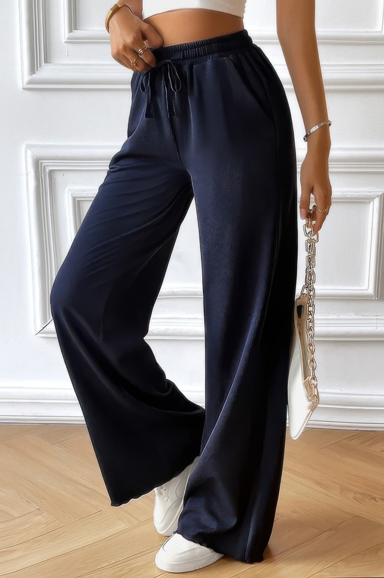 Solid Pockets Elastic Waist Loose Straight Pants